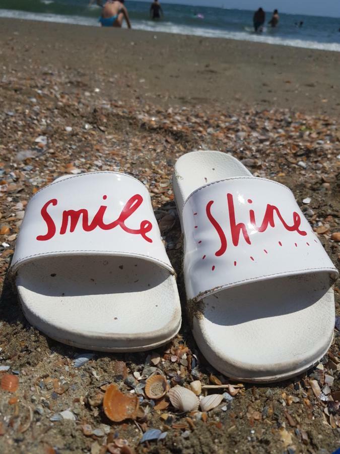 Smile On The Beach Konstanca Kültér fotó